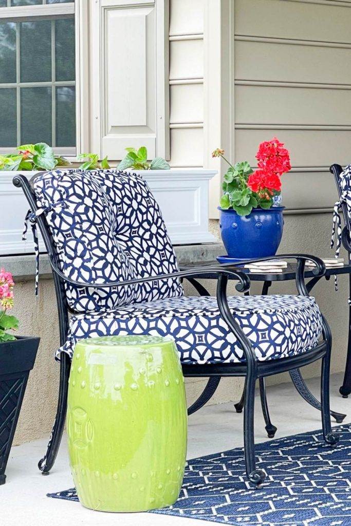 BLUE AND WHITE CHAIRS ON A PATIO