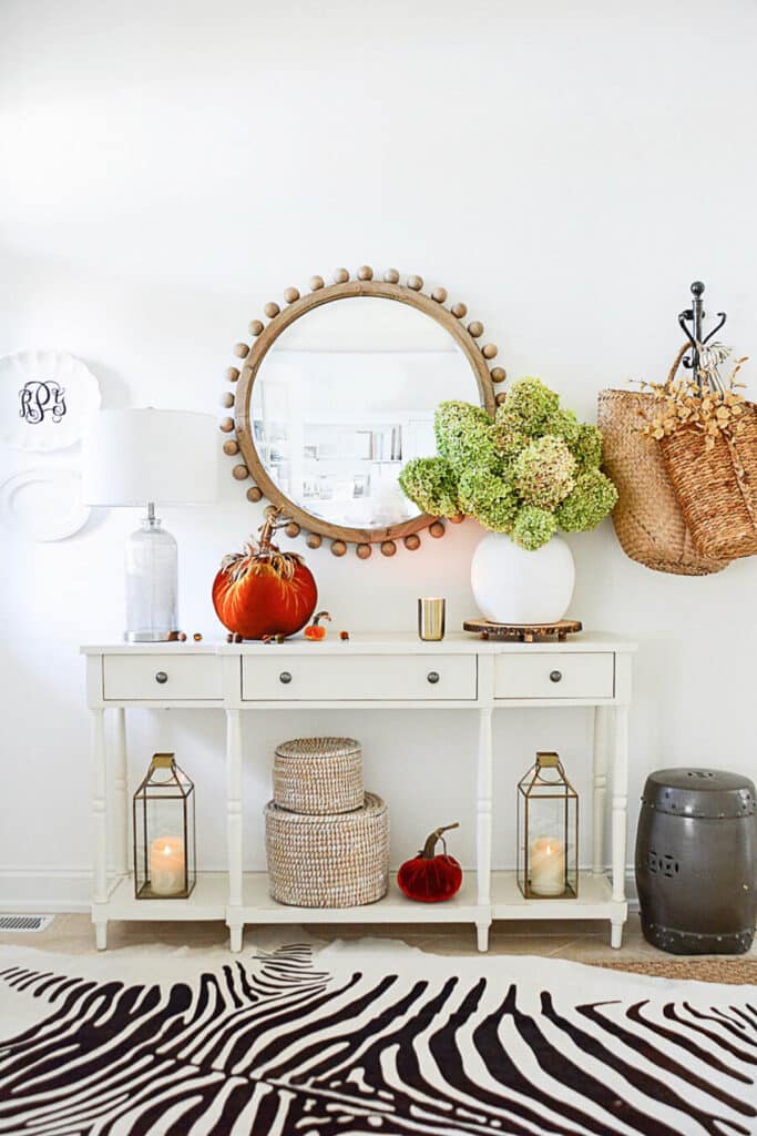 fall foyer ideas- colorful fall foyer