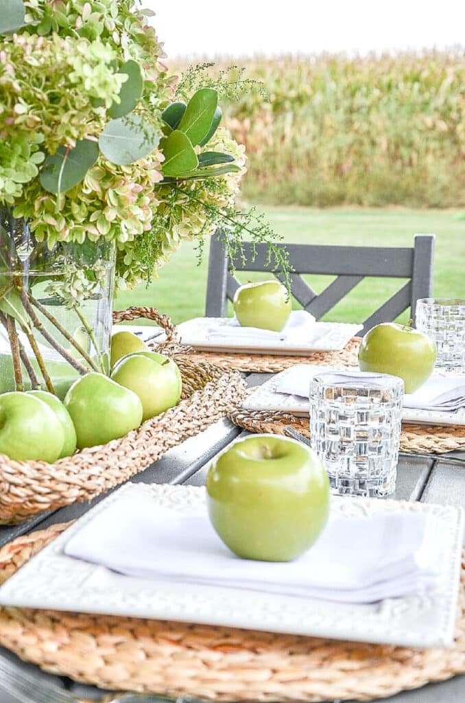 outdoor tablescape